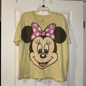 New Disney Parks Cream Light Yellow Tee w/ Minnie Mouse & Pink Bow Size L 💛🩷